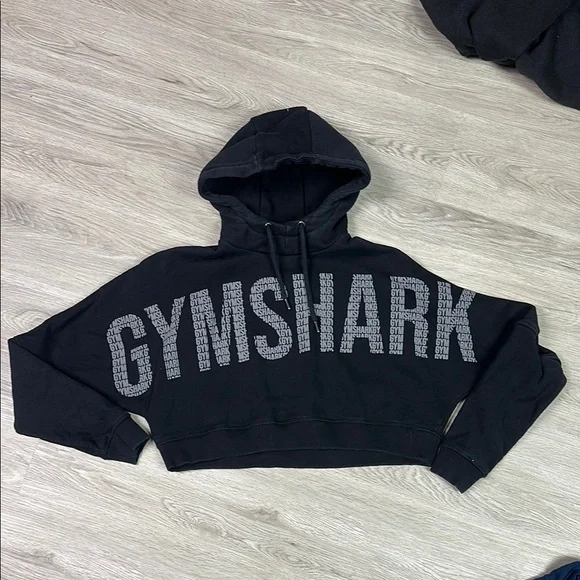 Gymshark Black Cropped Logo Hoodie - Picture 1 of 3